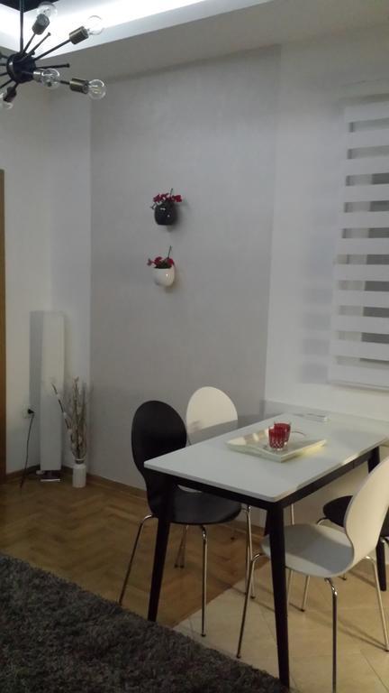 Apartment Fini Tivat Exterior foto